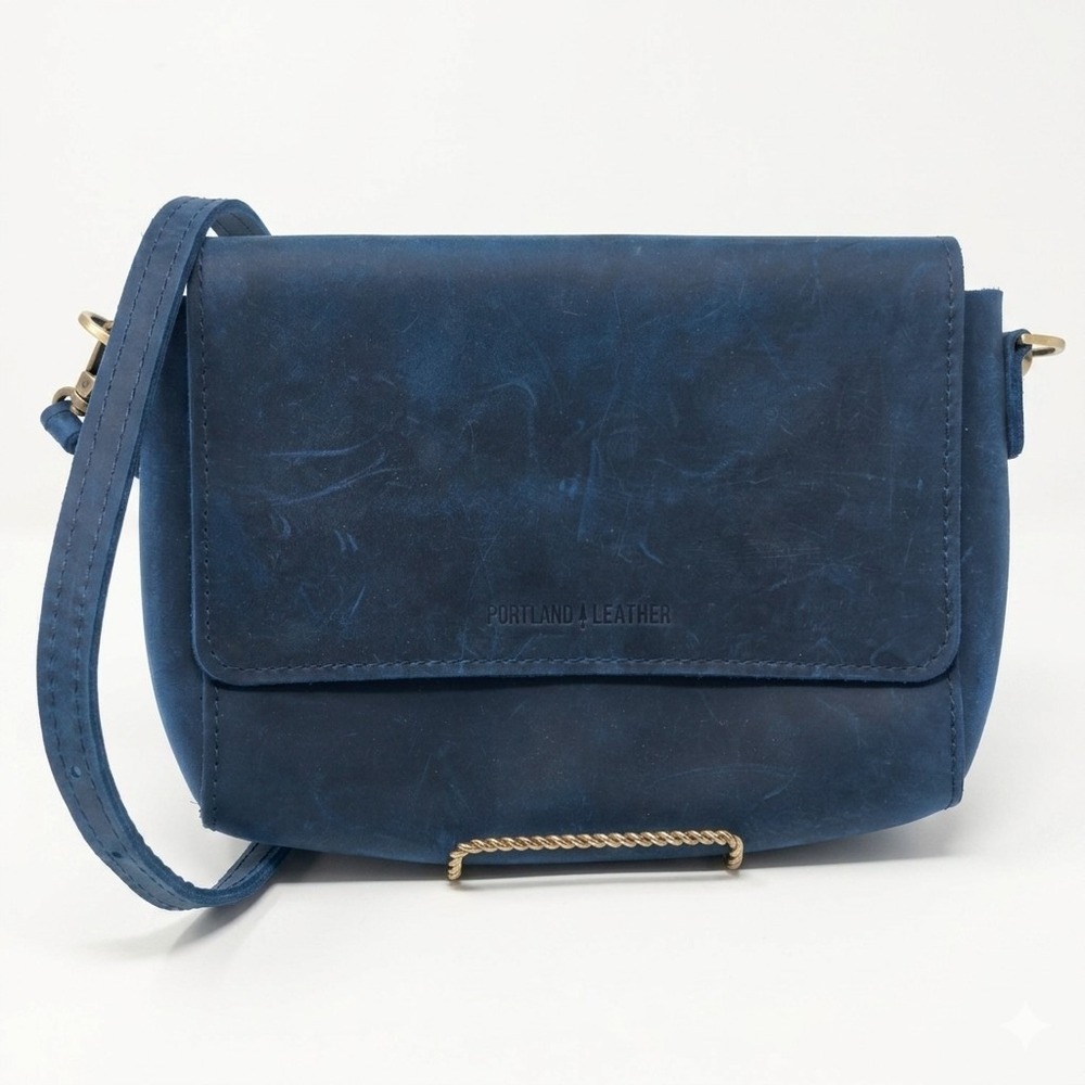 Portland Leather Metro Crossbody Bag Medium Blue